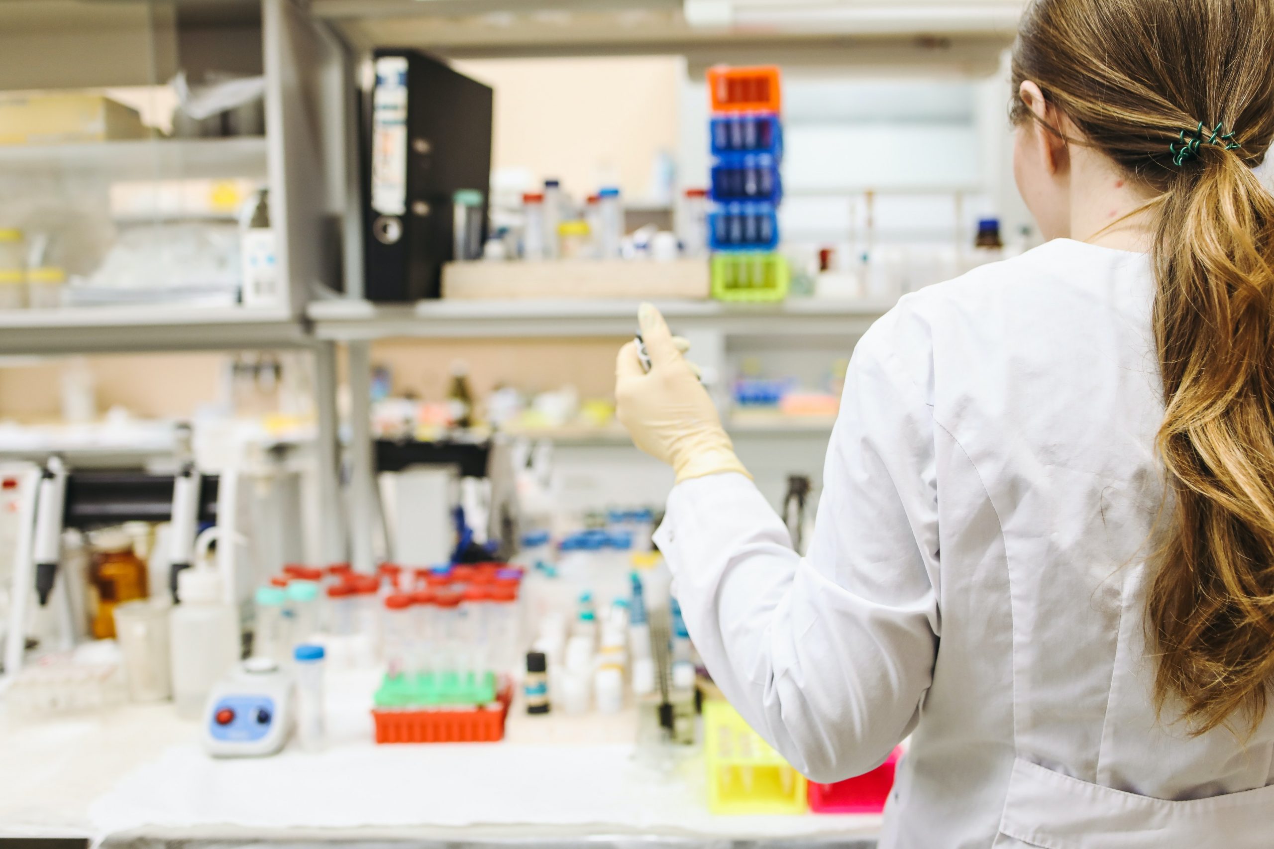 Validación y verificación en dispositivos médicos y sector farmacéutico